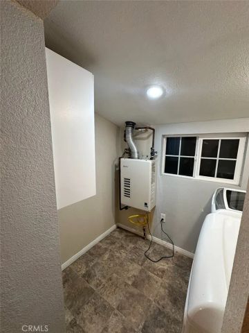 23995 Scenic Dr, Crestline, CA 92325