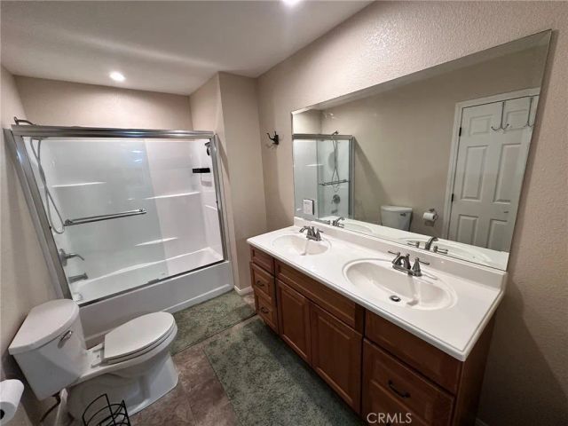 23995 Scenic Dr, Crestline, CA 92325