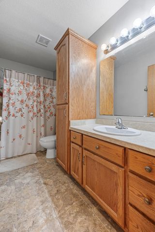 512 9th Street NE, Dilworth, MN 56529