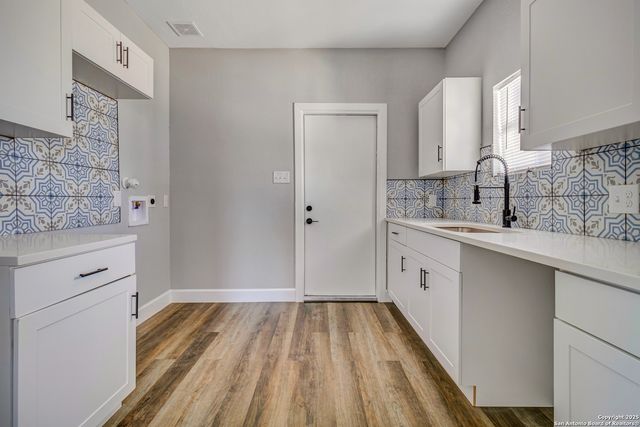 1803 Texas, San Antonio, TX 78228