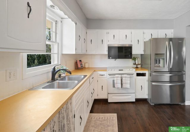 13401 Glenn Street, Omaha, NE 68138