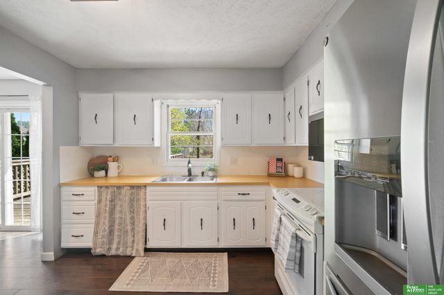 13401 Glenn Street, Omaha, NE 68138