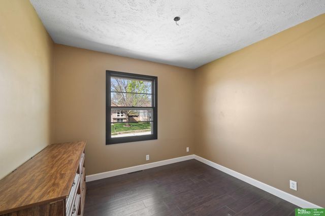 13401 Glenn Street, Omaha, NE 68138