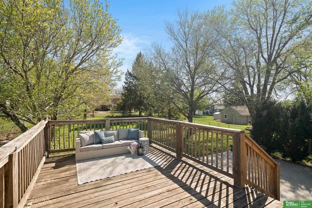 13401 Glenn Street, Omaha, NE 68138