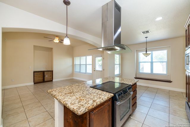 1026 Avenue H, Poteet, TX 78065