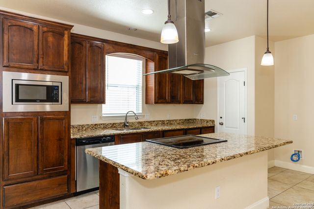 1026 Avenue H, Poteet, TX 78065