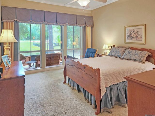 19281 Country Club Ln, Hammond, LA 70401