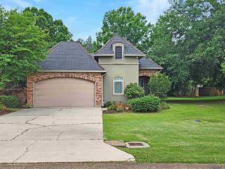 19281 Country Club Ln, Hammond, LA 70401