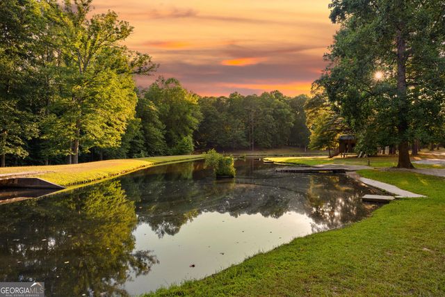 160 Creekwood Lane, Fayetteville, GA 30214