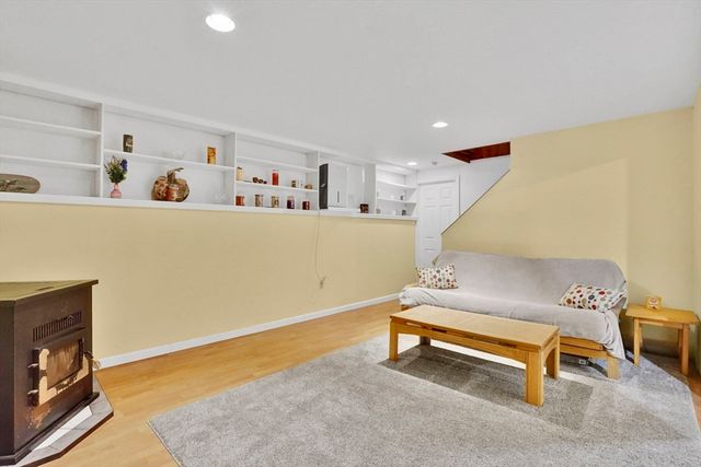 55 Southampton Rd, Westhampton, MA 01027
