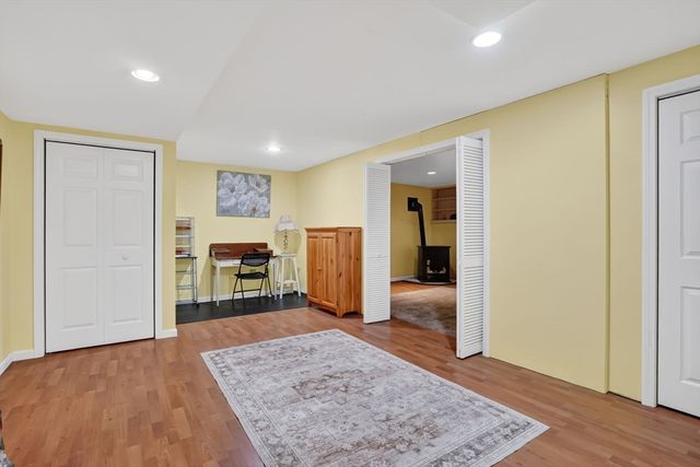 55 Southampton Rd, Westhampton, MA 01027