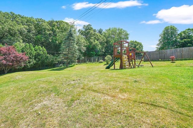 55 Southampton Rd, Westhampton, MA 01027