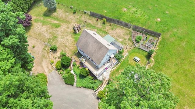 55 Southampton Rd, Westhampton, MA 01027