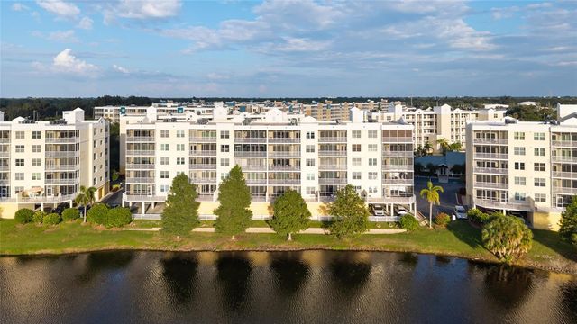 1200 COUNTRY CLUB DRIVE 5402, Largo, FL 33771