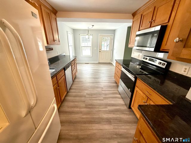 42 Wells Avenue, Shelton, CT 06484