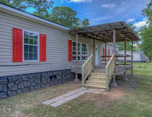 631 Haughton Trace Court, Haughton, LA 71037