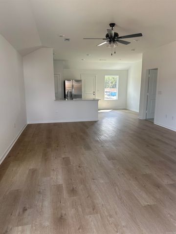 8001 Chesapeake Trail, Bauxite, AR 72011