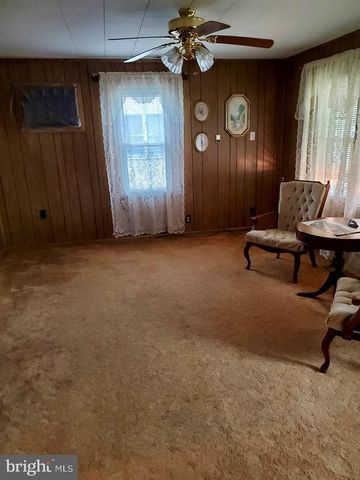 7158 BUNTING RD, Chincoteague Island, VA 23336