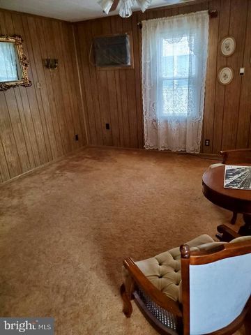 7158 BUNTING RD, Chincoteague Island, VA 23336