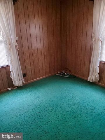 7158 BUNTING RD, Chincoteague Island, VA 23336