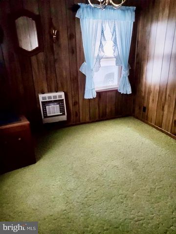 7158 BUNTING RD, Chincoteague Island, VA 23336