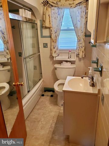 7158 BUNTING RD, Chincoteague Island, VA 23336