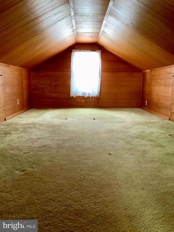 7158 BUNTING RD, Chincoteague Island, VA 23336