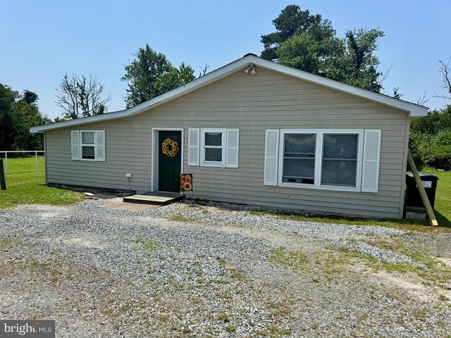 7158 BUNTING RD, Chincoteague Island, VA 23336