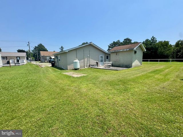 7158 BUNTING RD, Chincoteague Island, VA 23336