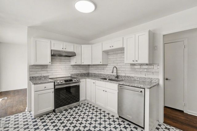 407 Hickory Drive, Chapel Hill, NC 27517