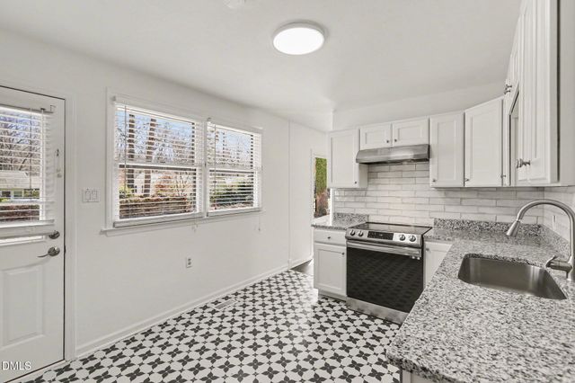 407 Hickory Drive, Chapel Hill, NC 27517