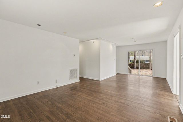 407 Hickory Drive, Chapel Hill, NC 27517