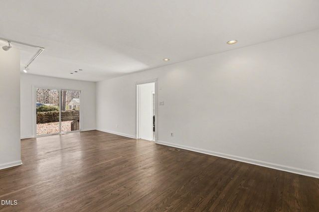 407 Hickory Drive, Chapel Hill, NC 27517