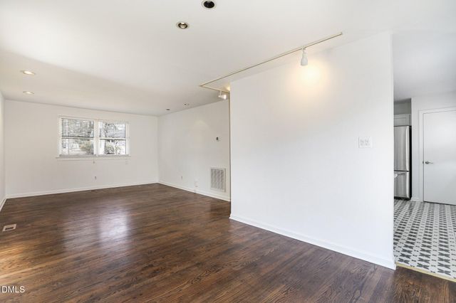 407 Hickory Drive, Chapel Hill, NC 27517