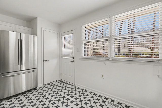 407 Hickory Drive, Chapel Hill, NC 27517