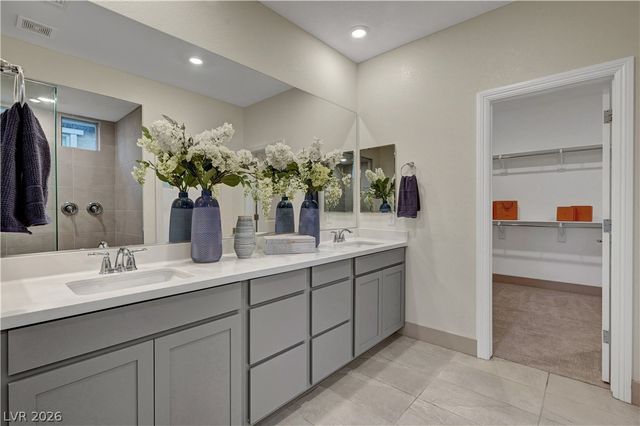 6502 Corsari Ridge Street, Las Vegas, NV 89166