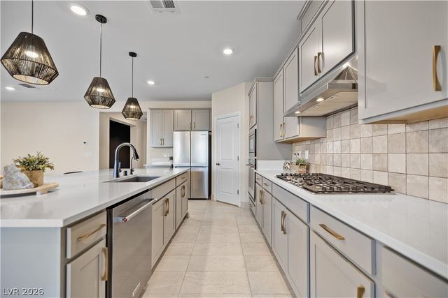 6502 Corsari Ridge Street, Las Vegas, NV 89166