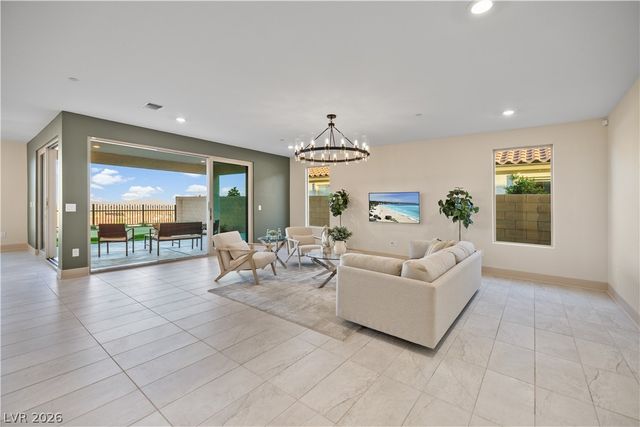 6502 Corsari Ridge Street, Las Vegas, NV 89166