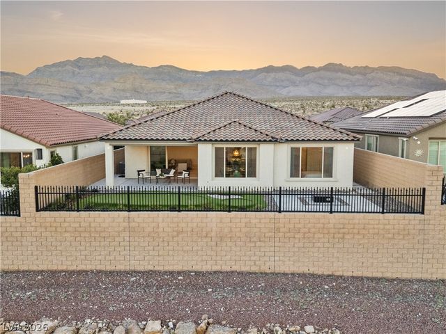 6502 Corsari Ridge Street, Las Vegas, NV 89166