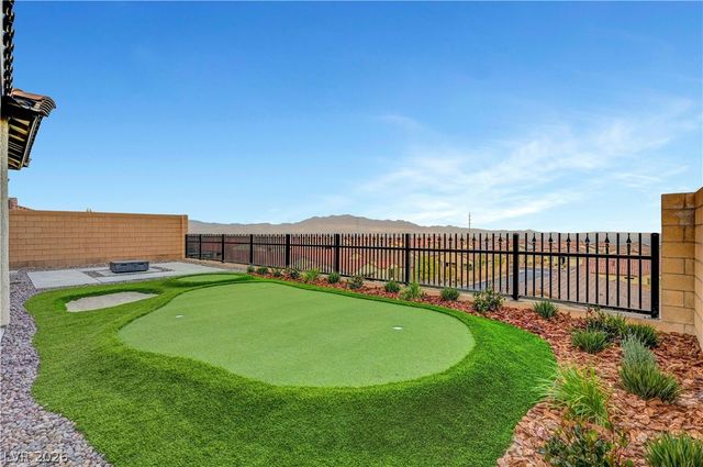 6502 Corsari Ridge Street, Las Vegas, NV 89166