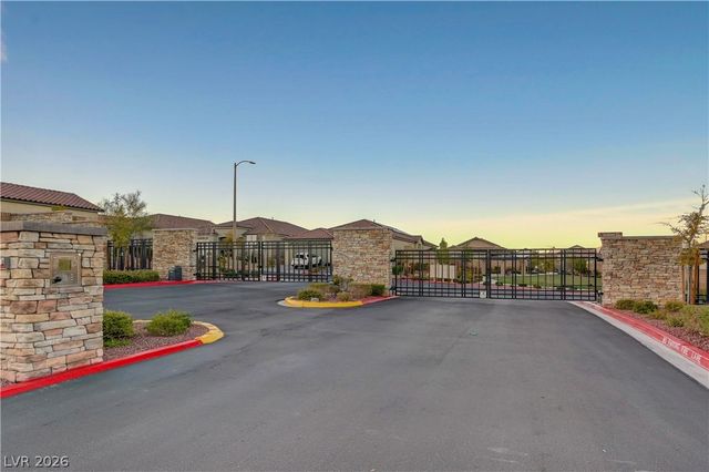 6502 Corsari Ridge Street, Las Vegas, NV 89166