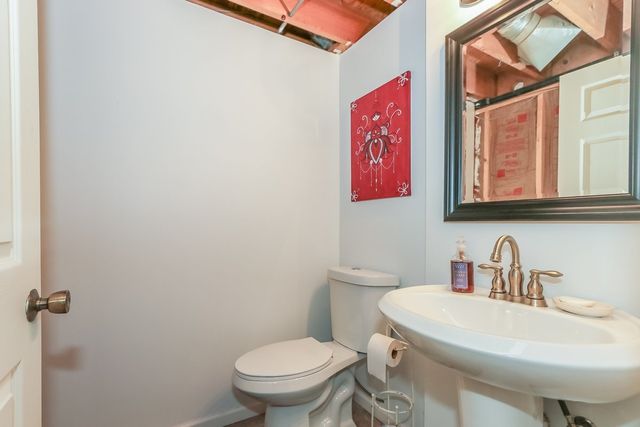 520 N Lyle Avenue, Elgin, IL 60123