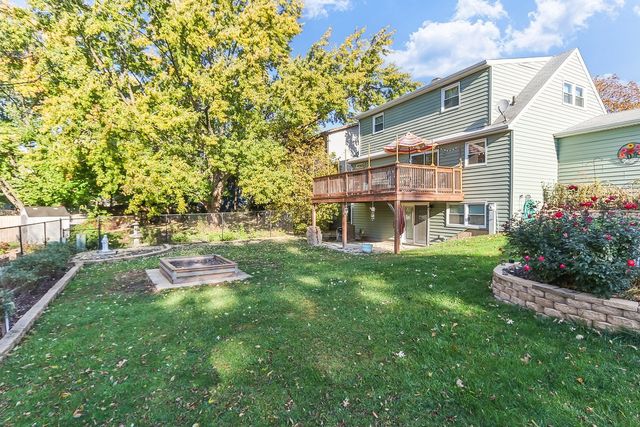 520 N Lyle Avenue, Elgin, IL 60123