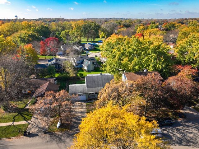 520 N Lyle Avenue, Elgin, IL 60123