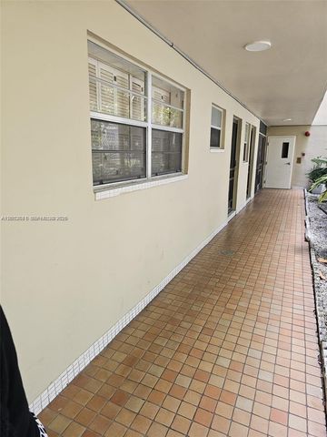 1670 NE 191st St 109-3, Miami, FL 33179