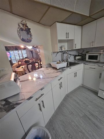 1670 NE 191st St 109-3, Miami, FL 33179