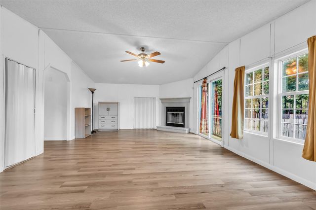 16352 Crockett Crossing, Conroe, TX 77303