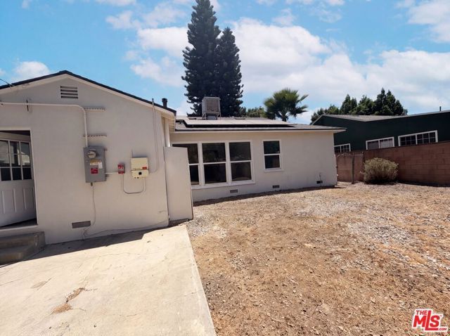 8015 Aldea Avenue, Los Angeles, CA 91406