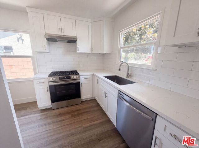 8015 Aldea Avenue, Los Angeles, CA 91406