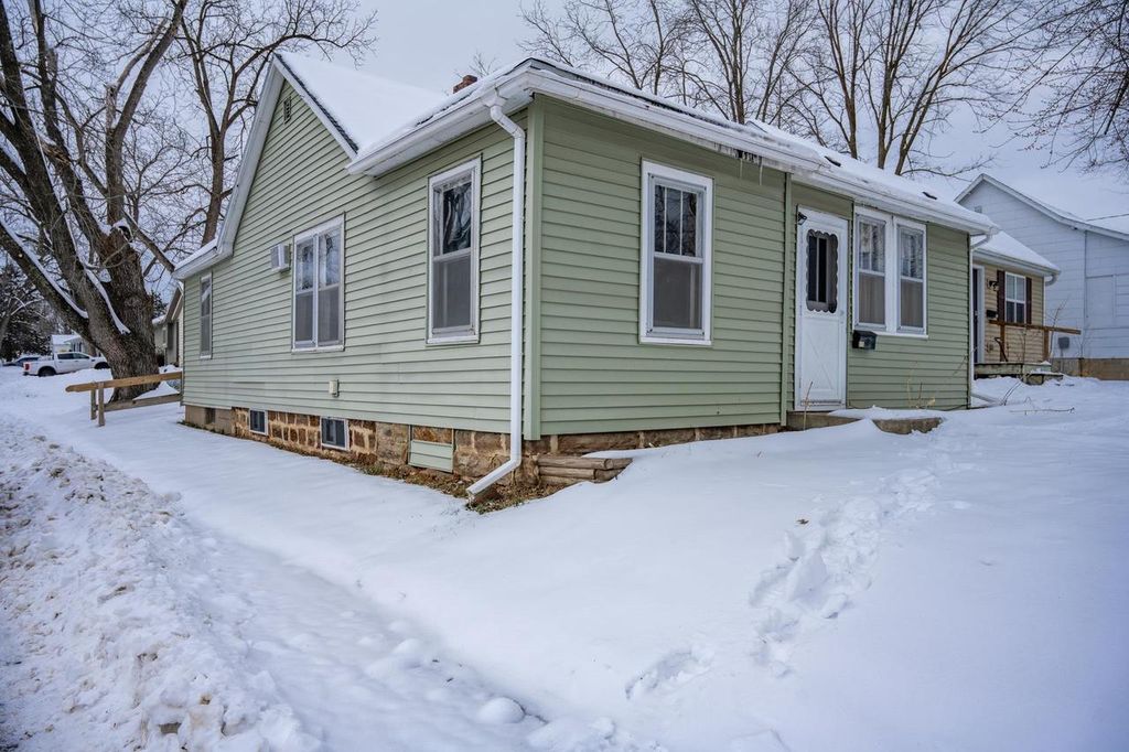 515 Grove Street, Mauston, WI 53948